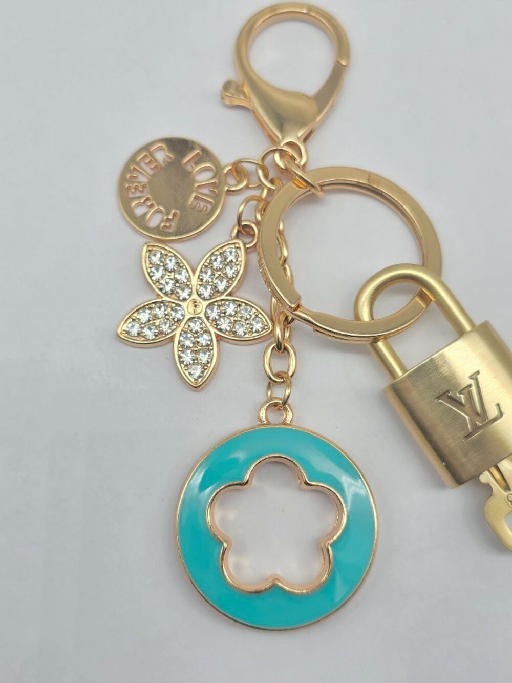 Authentic LV Louis Vuitton Gold Lock & Key 🔑 Unbranded Flower Keychain Charm - Picture 5 of 10